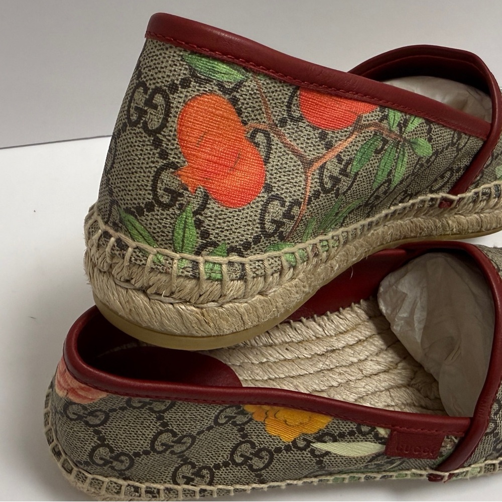 Gucci Women's Espadrilles - Red and Beige with Floral Print - Picture 13 of 14